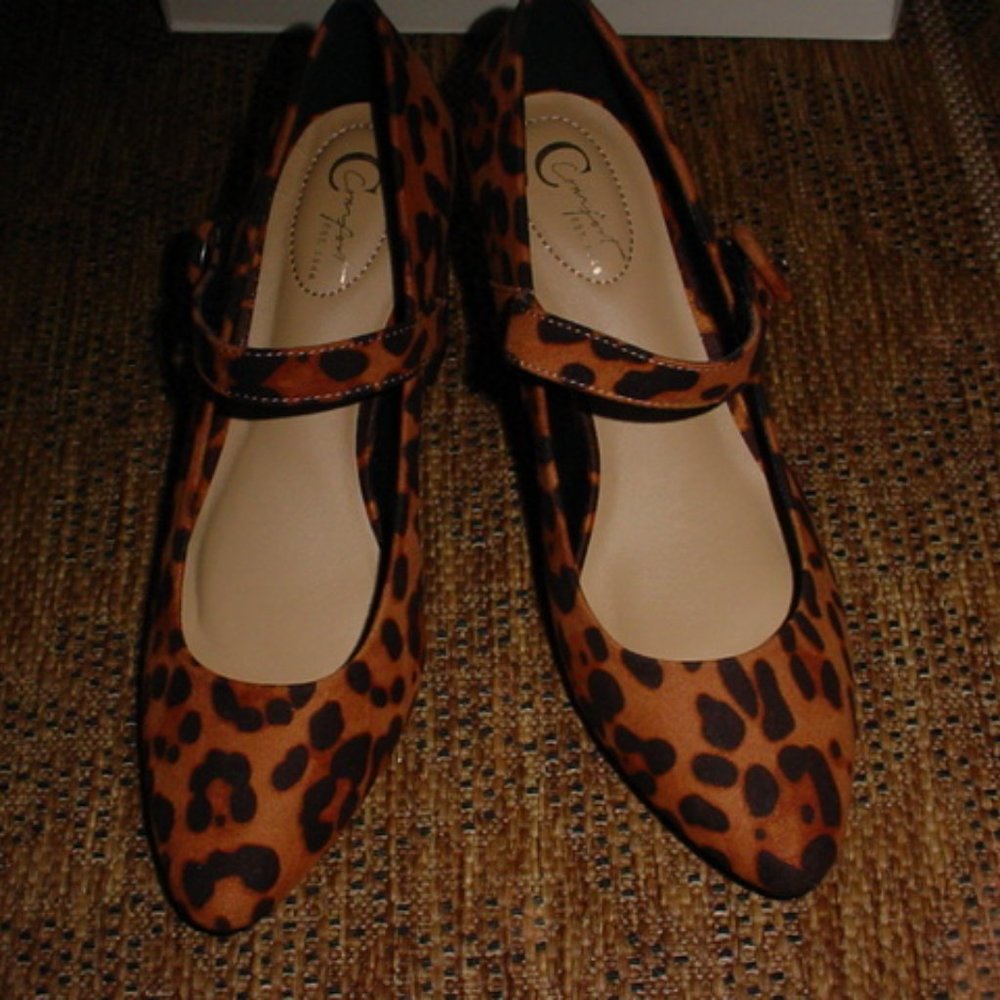 CATO New Animal Designs Heels Size 9 - Picture 2 of 4